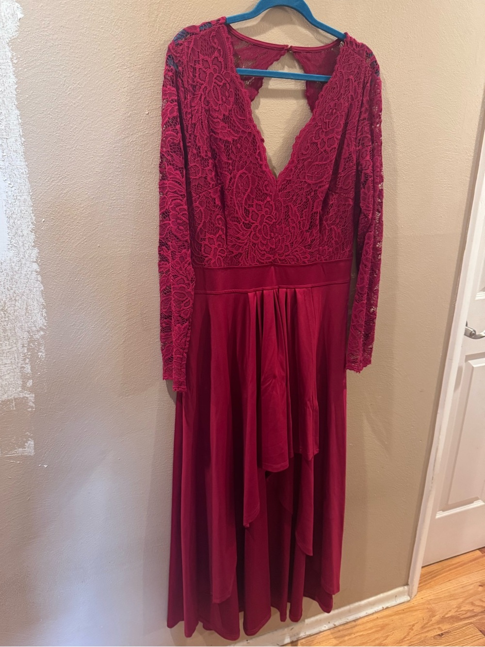 Long Sleeve Lace V-Neck Women's Dress in Red